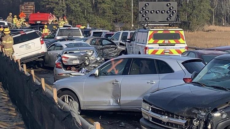 ABDde zincirleme kaza 69 araç birbirine girdi