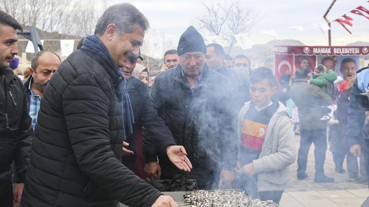 Hamsili ve horonlu Balık Festivali