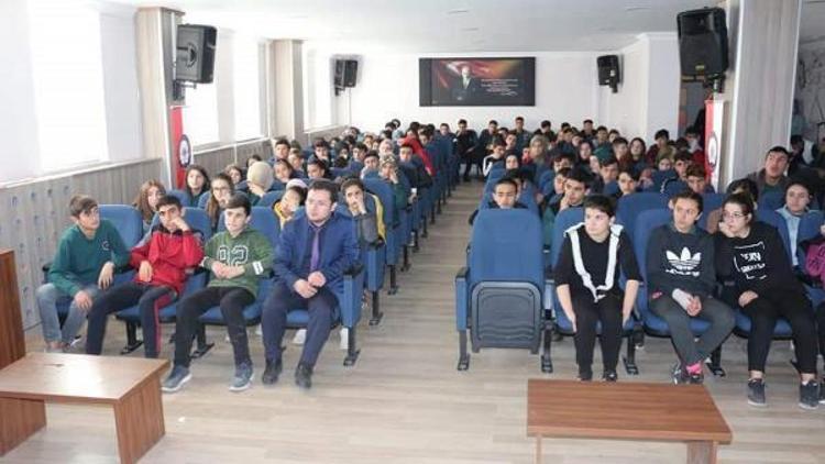 İmranlıda Gençlik ve güvenli gelecek konferansı