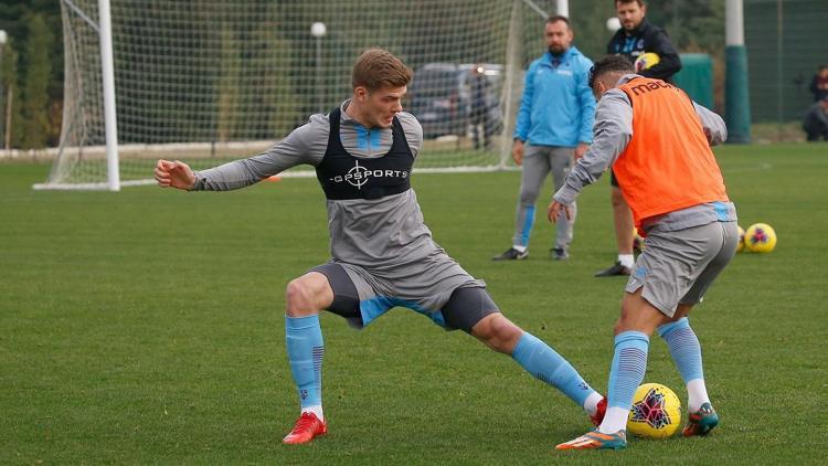 Trabzonsporda Kayserispor hazırlıkları sürüyor Sörlothun babası...