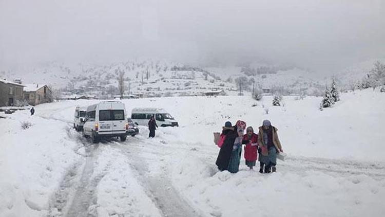 Adıyamanda bir ilçede okullara kar tatili