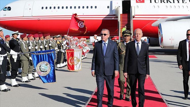 Haftere yakın medya Erdoğanın Tunus ziyaretini çarpıttı