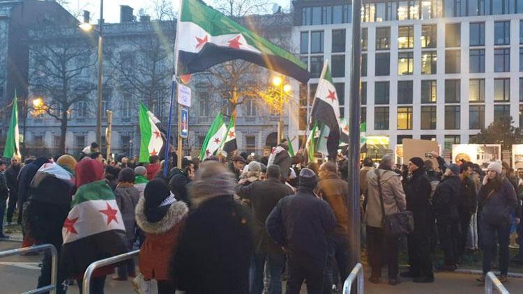 Amsterdam ve Brüksel’de İdlib gösterisi
