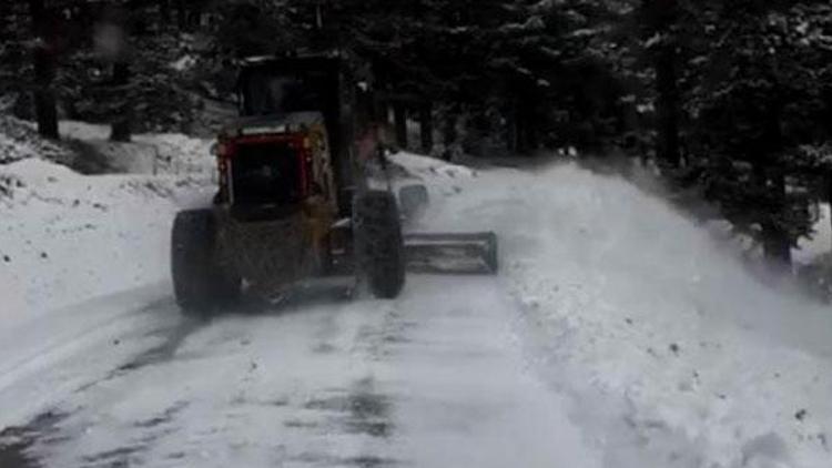 Erzincan’da 49 köy yolu kardan kapandı