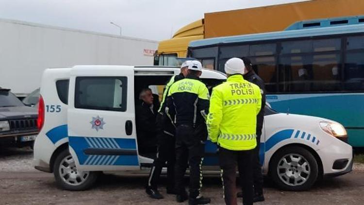 Edirnede minibüs yayaya çarptı: 1 yaralı