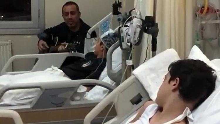 Haluk Levent gönülleri fethetti Hastaneye gitti konser verdi