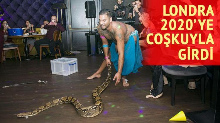Londralı Türkler yeni yıla piton yılanı gösterisiyle girdi