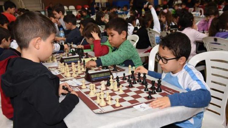 Kurtuluş kupası satranç turnuvası başladı