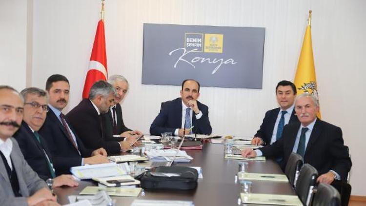 Konya Büyükşehir Belediye Başkanı, 31 ilçenin yöneticileriyle görüştü