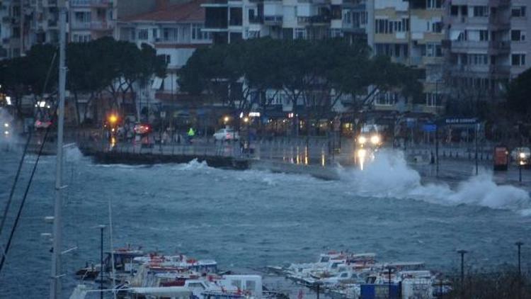 Kuzey Ege ve Güney Marmaradaki adalara ulaşım durdu