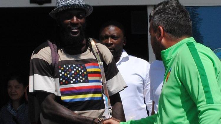 Son Dakika: Transferde Emmanuel Adebayor piyangosu