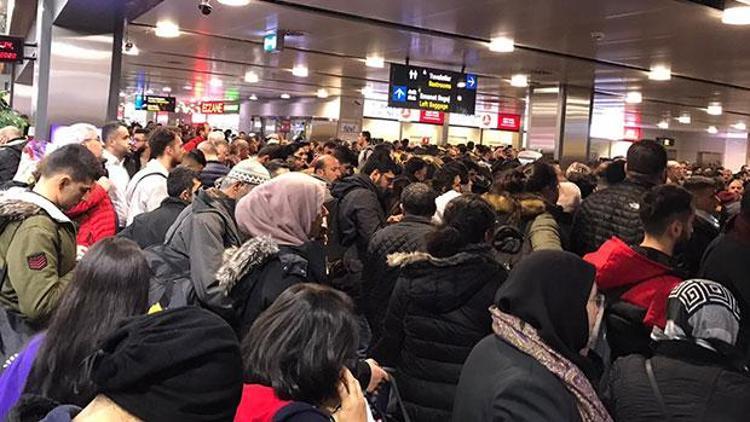 Uçağın pistten çıktığı Sabiha Gökçen’de yolcu yoğunluğu