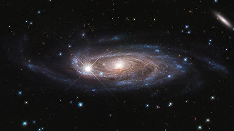 Yerel evrenin bilinen en büyük galaksisi görüntülendi