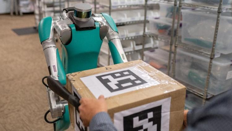 İnsan gibi hareket eden ilk teslimat robotu Digit göreve hazır