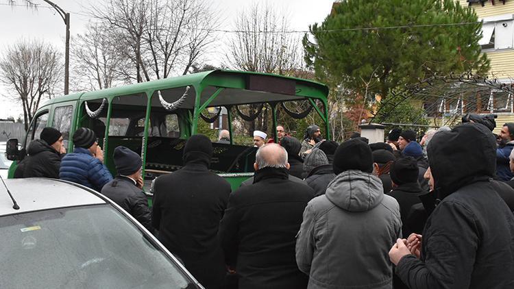 Şişli’de reklam panosundan kopan parça yüzünden ölen kişi son yolculuğuna uğurlandı