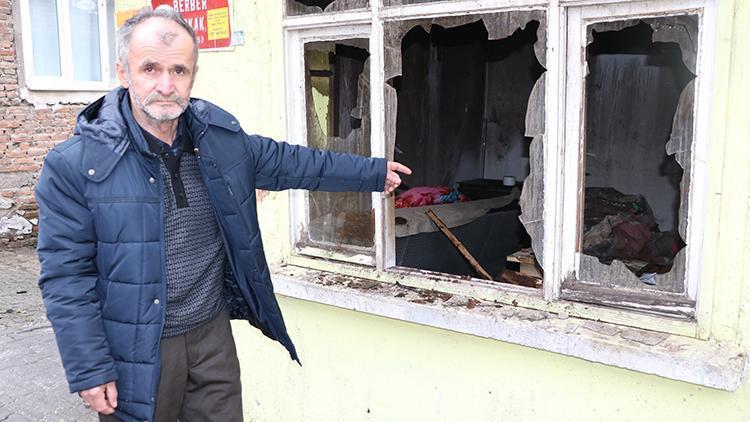 Kış günü evi yandı, sokakta bırakılmadı