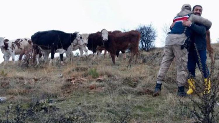 Kayıp hayvanları bulununca jandarmaya sarıldı