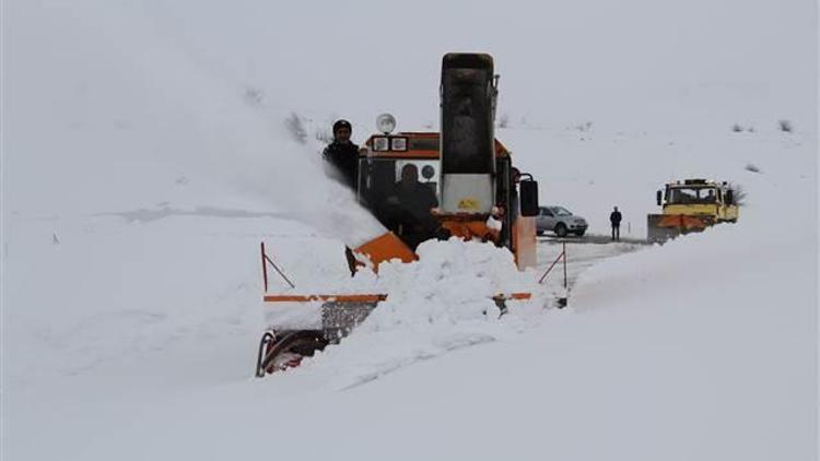 Elazığda kar nedeniyle 136 köye ulaşım sağlanamıyor