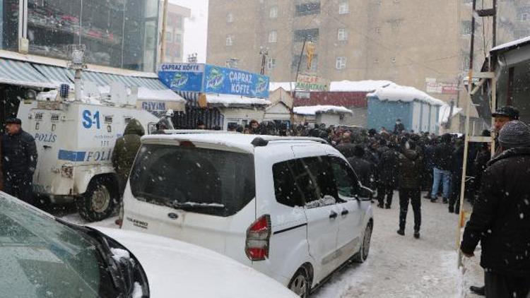 Yüksekovada kayıp işletmecinin cesedi çuval içinde bulundu