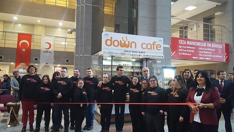 İstanbul Adalet Sarayı’nda ’Down Cafe’ açıldı