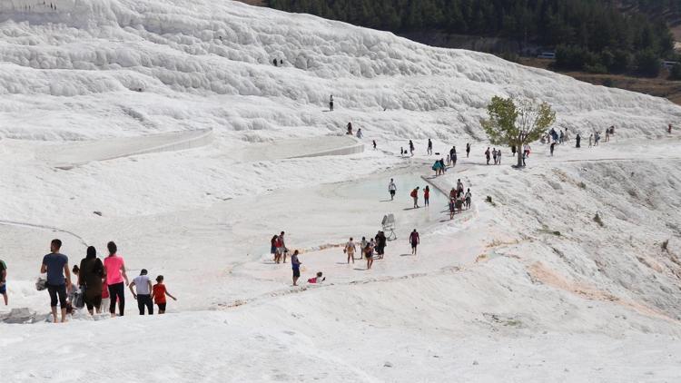 Pamukkale, yarıyılda yüzde 100 dolacak