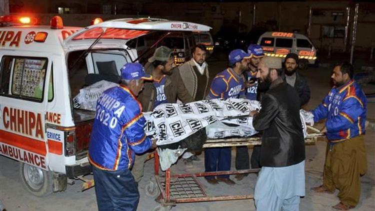 Pakistan’da cami saldırısı: 15 ölü, 19 yaralı