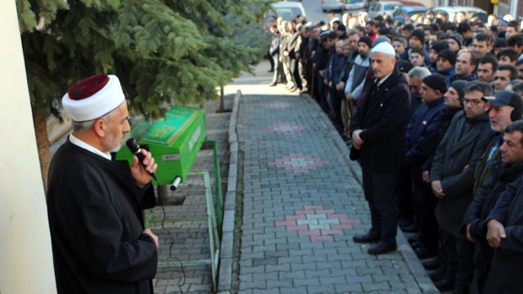 Kavgayı ayırırken ölen liseli Ahmet, son yolcuğuna uğurlandı