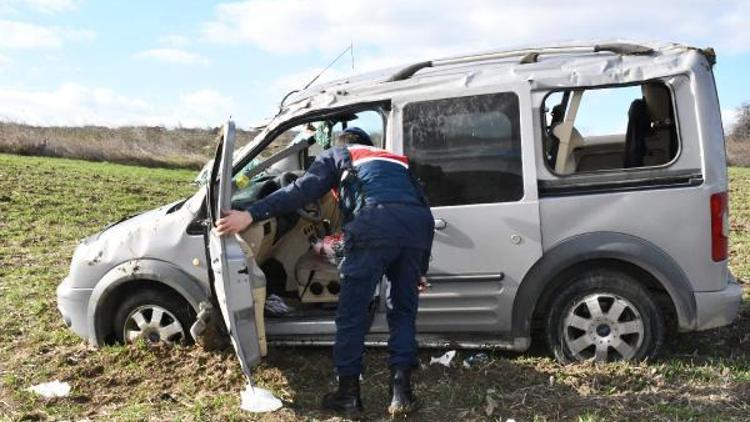 Takla atan araçta 5 kişi yaralandı