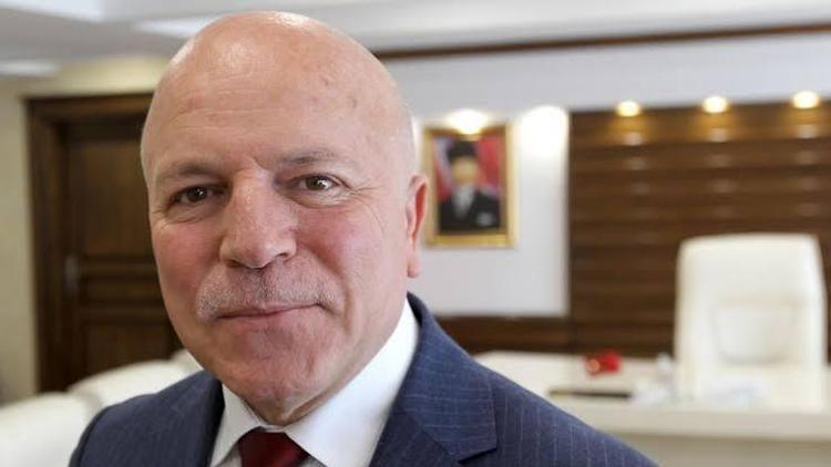Erzurumspor Onursal Başkanı Mehmet Sekmen: Mehmet Akyüz şehir sıcak diye Adana Demirsporu tercih etti
