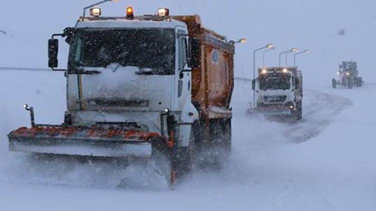 Erzurum ve Erzincanda 39 köy ve mahalle yolu ulaşıma kapalı