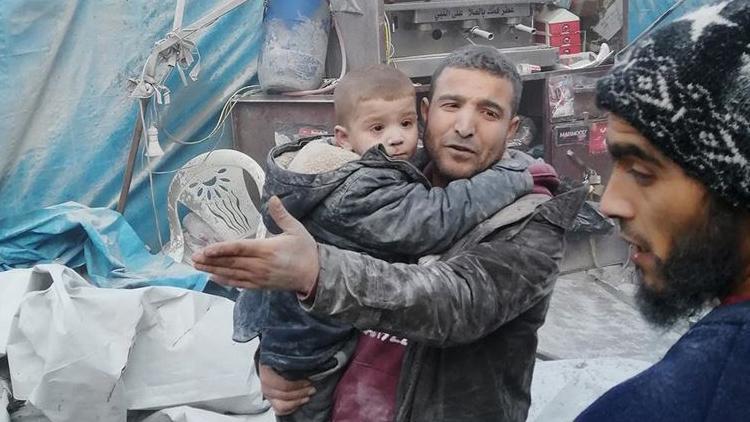 Son dakika haberi... İdlibte pazar yerine hava saldırısı: 15 sivil öldü
