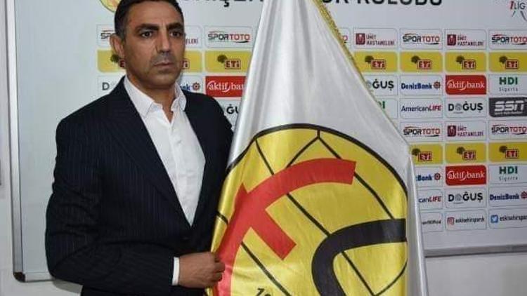 Eskişehirspor Teknik Direktörü Özer: Eskişehirspora gönül verenlerin savaşacağı bir kulübüz