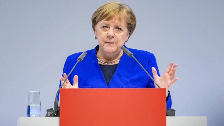 Son dakika haberi... Merkelden çok önemli Hafter açıklaması Ateşkese hazır olması iyi haber