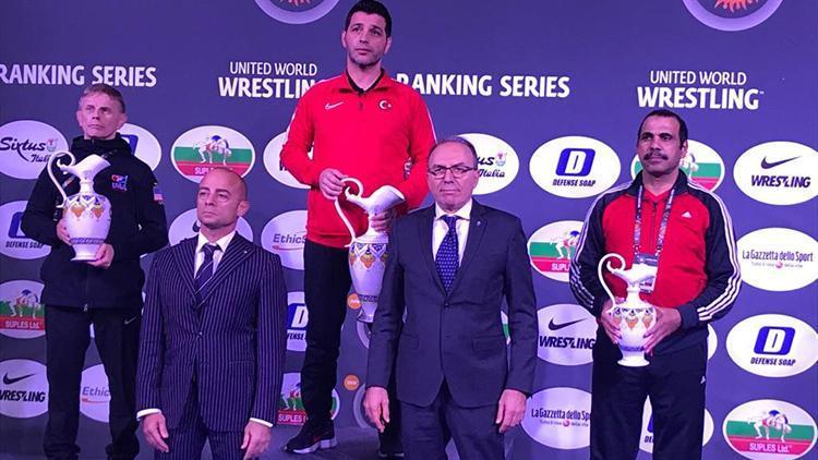 Matteo Pellicone Güreş Turnuvası’nda Türkiye rüzgarı