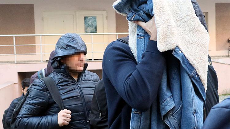 İzmirde FETÖden gözaltına alınan 105 asker adliyeye sevk edildi