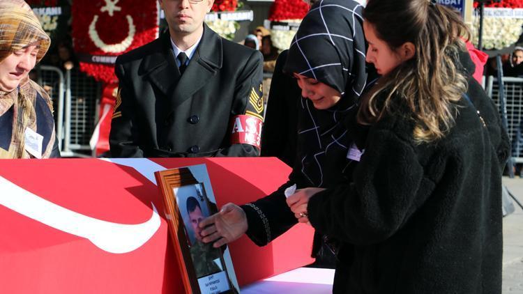 Şehit Sözleşmeli Er Miyanyedi son yolculuğuna uğurlandı