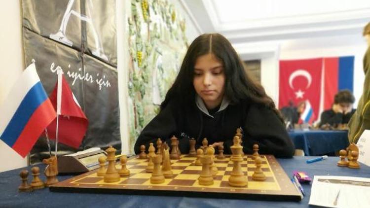 İzmirli satranç sporcuları Türkiye şampiyonasına hazır