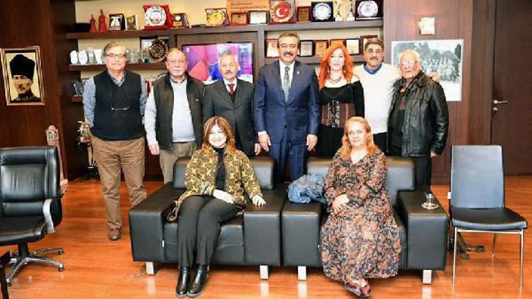 Adanalı edebiyatçılardan Başkan Çetine ziyaret
