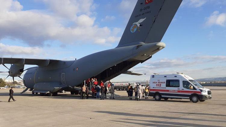 Somalideki bombalı saldırıda yaralananlar Türkiyeye getirildi