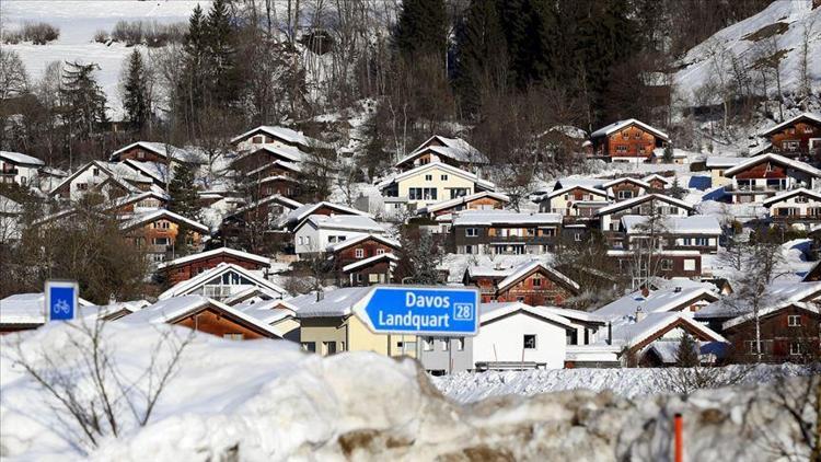 Davos Zirvesinde kurulan Türk Evine katılımcılardan yoğun ilgi