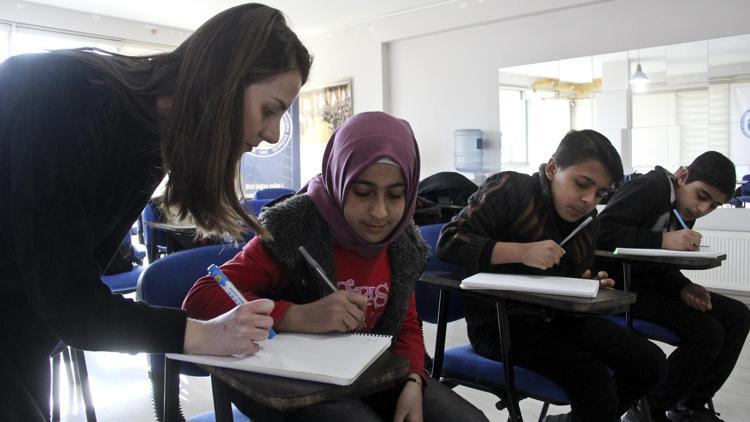 Savaşın çocukları Türkiye’de okuyor