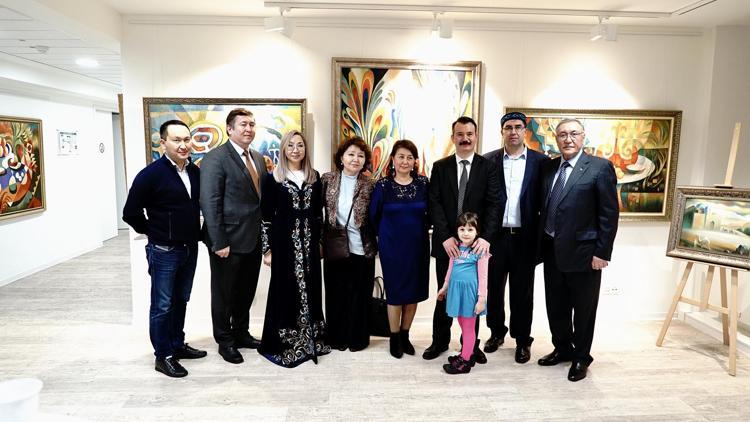 Köln’de ‘Kazakistan Sanatında Kadınlar’ sergisi açıldı