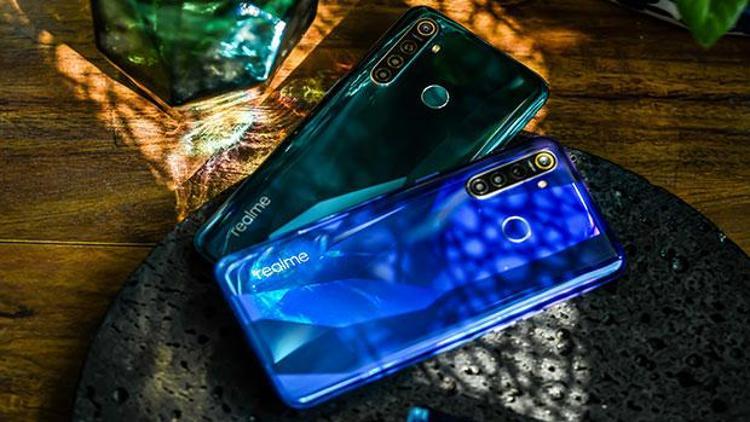 Realme 5 Pro Türkiye fiyatları indirime girdi