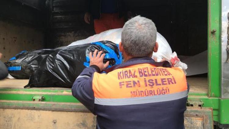 Kiraz Belediyesinin yardım TIRı Elazığa gönderildi