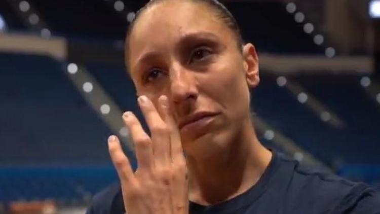 Diana Taurasi, Kobe Bryant’ı anlatırken gözyaşlarına boğuldu