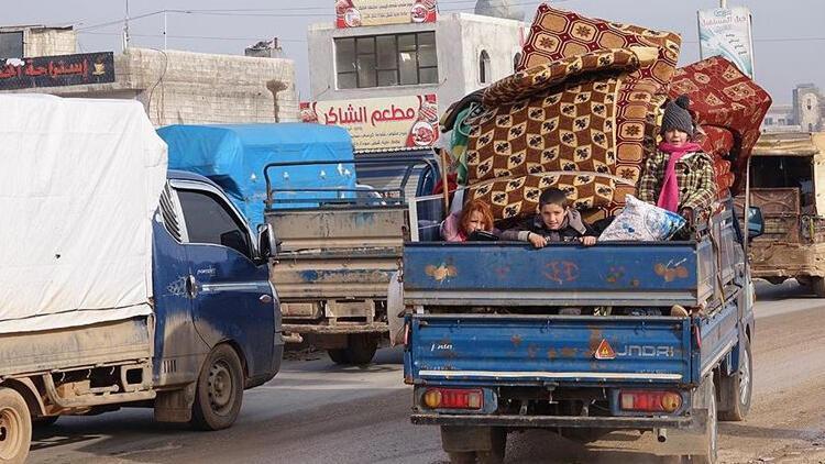 İdlib’de ‘durum vahim’... 24 saatte 39 bin sivil daha sınırda