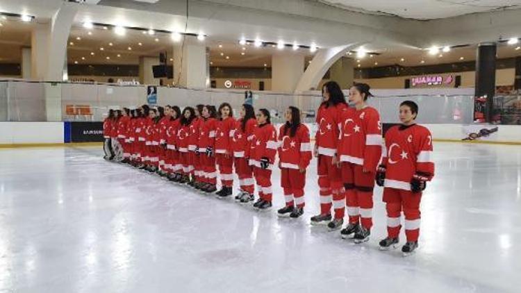 Buz Hokeyi Kadın Milli Takımı, Meksika’yı 2-0 yendi