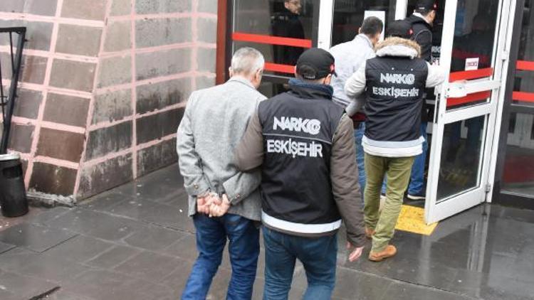 Eskişehir’de uyuşturucu operasyonu: 8 gözaltı