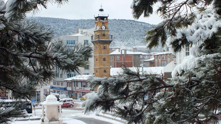 Yozgatta kar yağışı nedeniyle 178 köy yolu kapandı