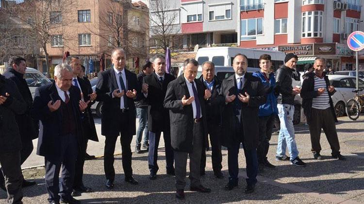 Elazığ depreminde hayatını kaybedenler dualarla anıldı